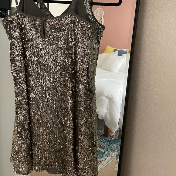 Abercrombie & Fitch mini sequin dress - Picture 3 of 4
